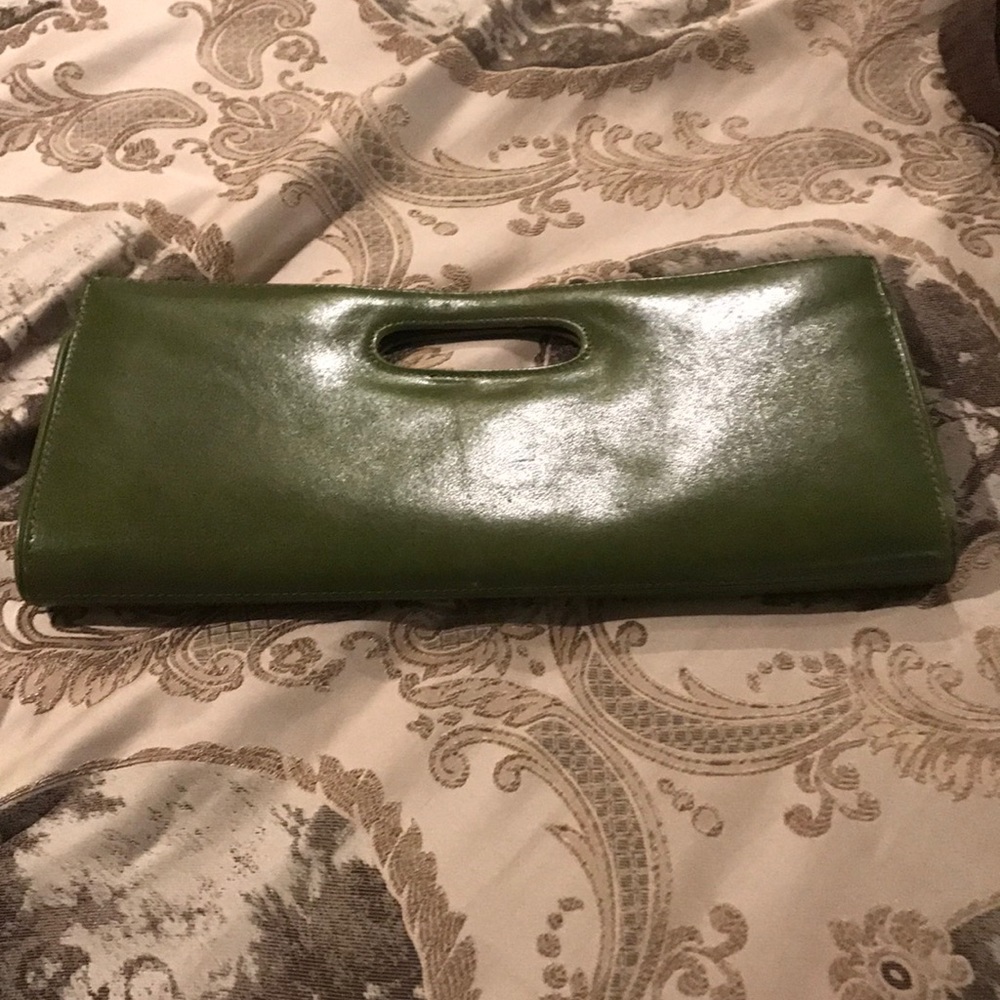 Chic green leather clutch!
